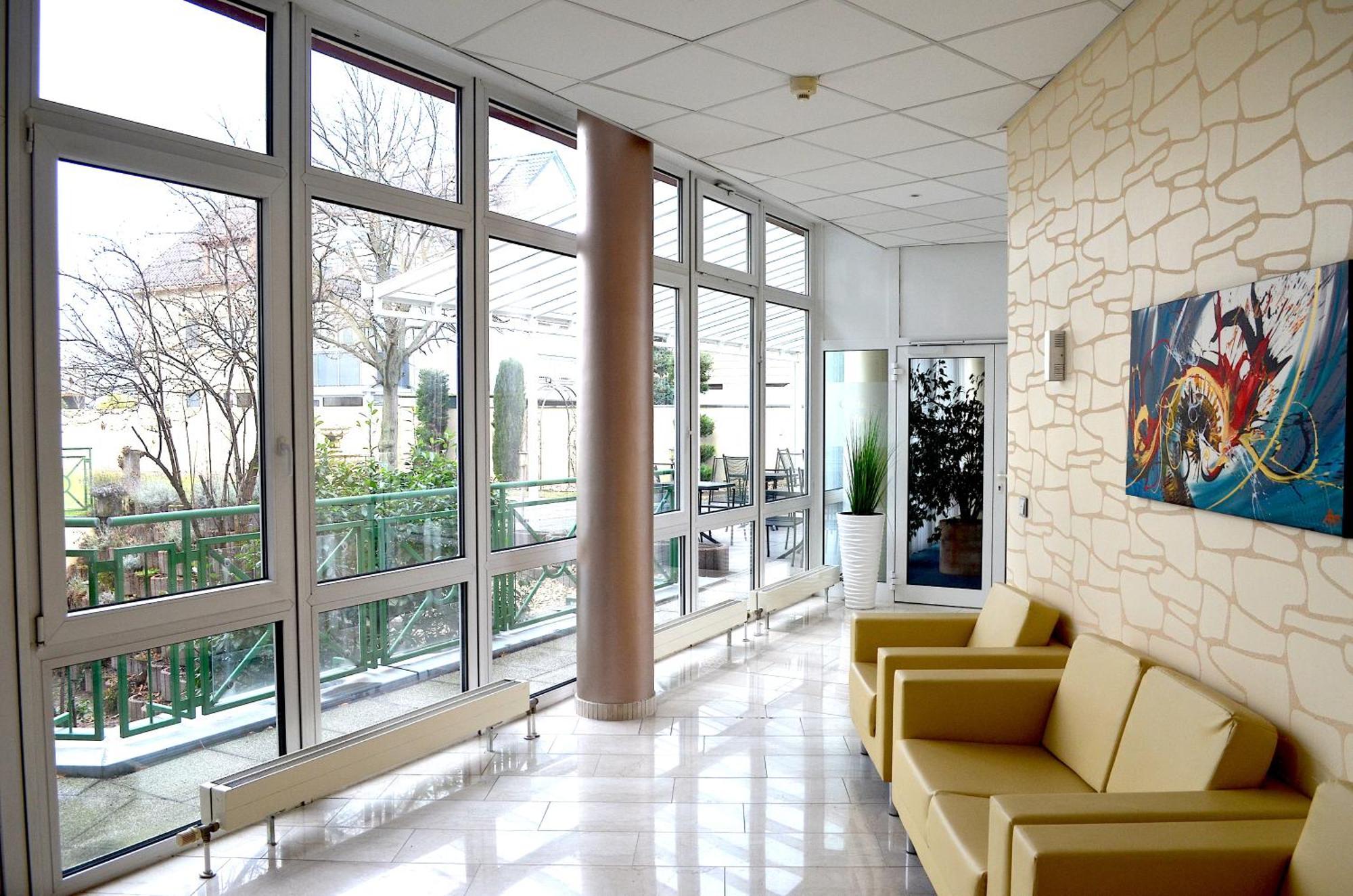 Weber Hotel City Airport Mannheim Exterior foto